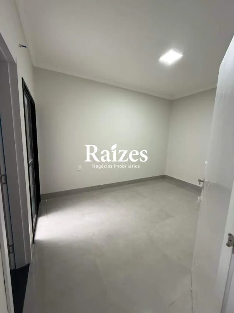 Casa, 3 quartos, 214 m² - Foto 1