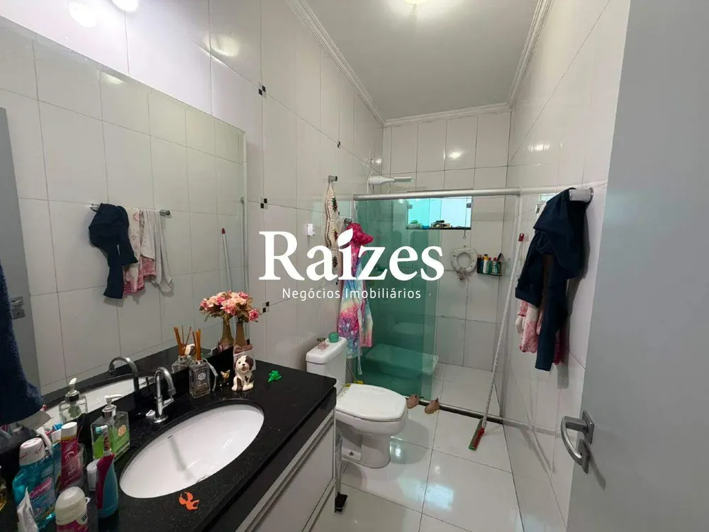 Casa, 3 quartos, 244 m² - Foto 4