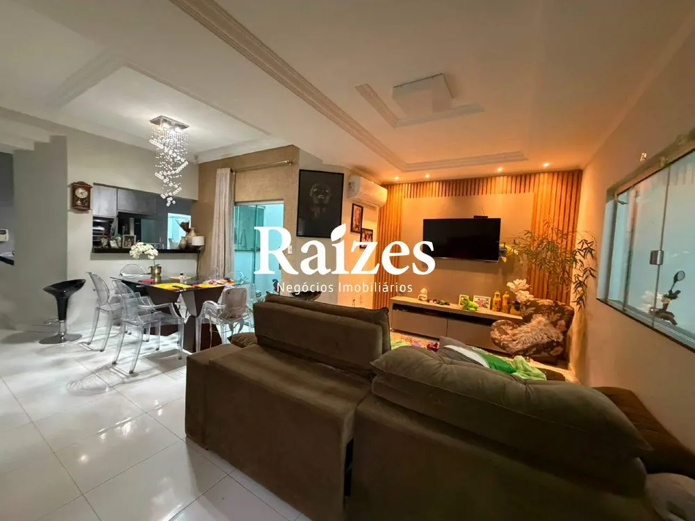 Casa, 3 quartos, 244 m² - Foto 1