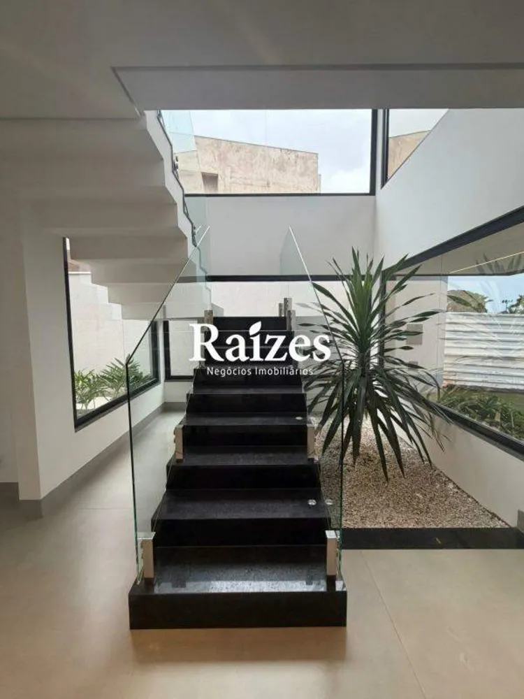 Casa, 3 quartos, 313 m² - Foto 2