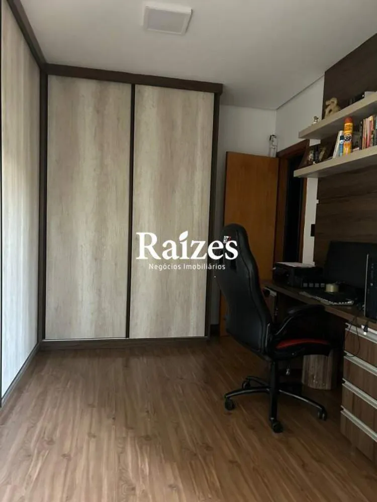 Casa, 3 quartos, 200 m² - Foto 1