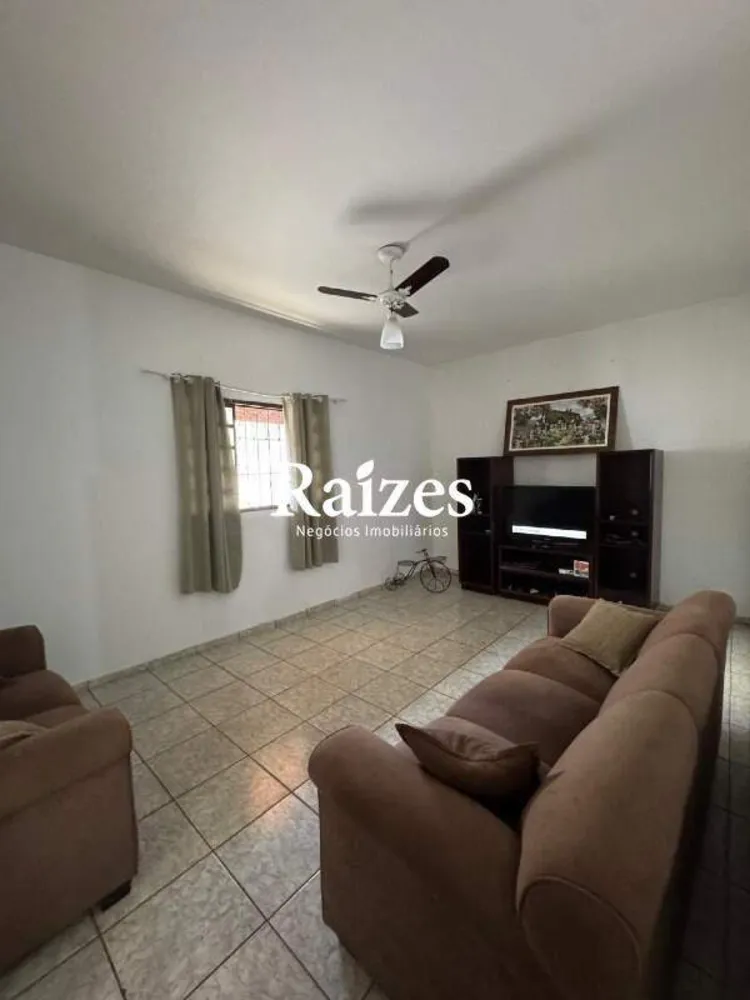 Casa, 2 quartos, 183 m² - Foto 1