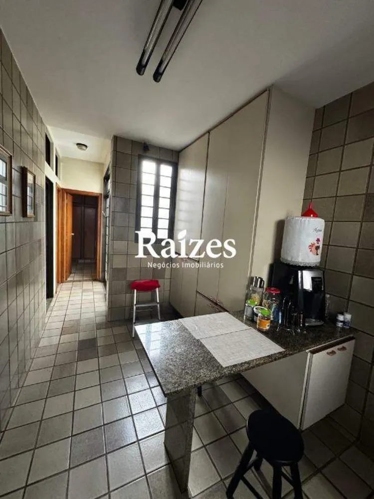 Casa, 4 quartos, 360 m² - Foto 2