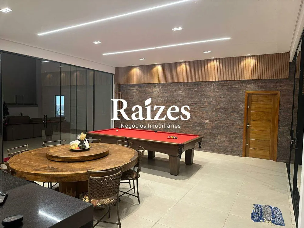 Casa, 3 quartos, 318 m² - Foto 1