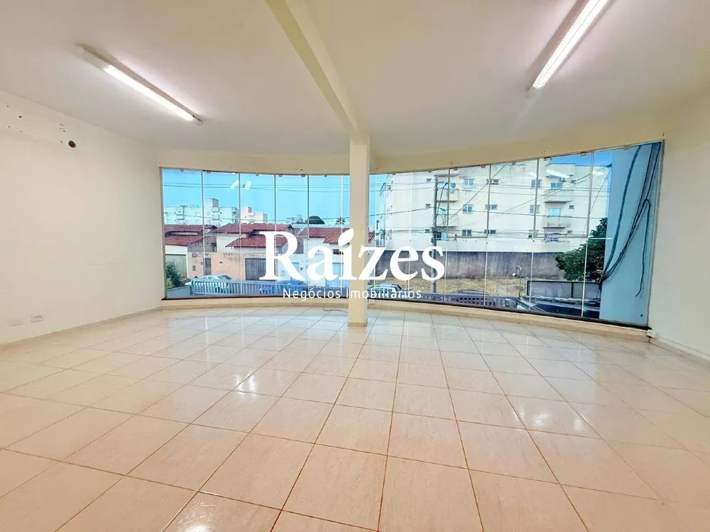 Loja-Salão, 200 m² - Foto 1