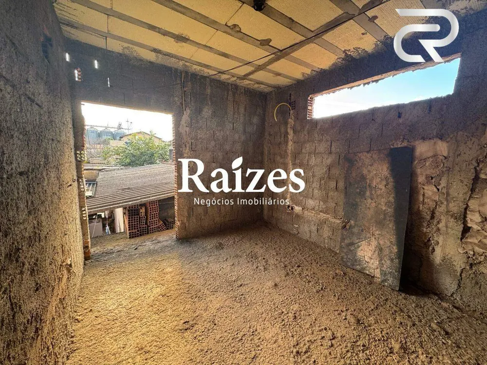 Sobrado, 3 quartos, 252 m² - Foto 1