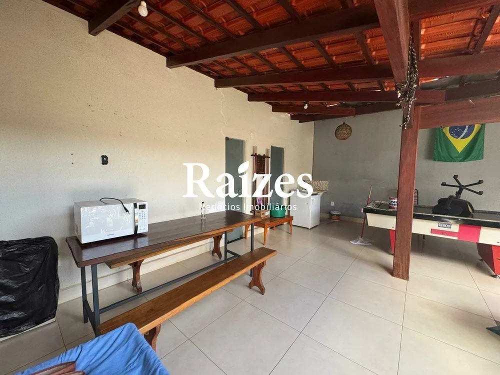 Casa, 3 quartos, 250 m² - Foto 2