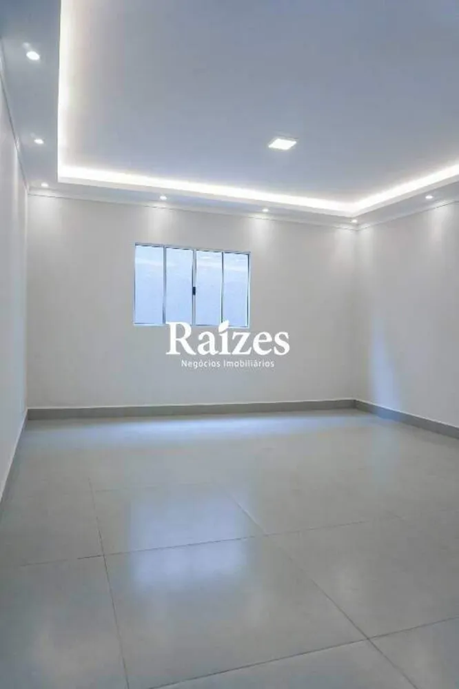 Casa, 3 quartos, 300 m² - Foto 1