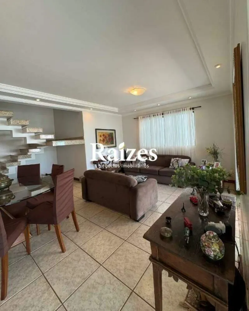 Casa, 3 quartos, 238 m² - Foto 4