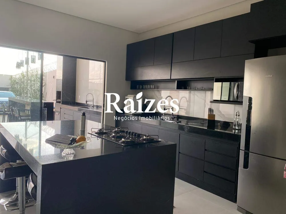 Casa, 3 quartos, 213 m² - Foto 4