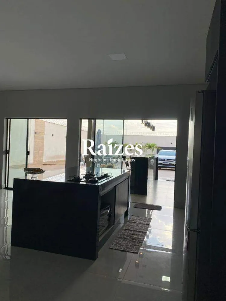 Casa, 3 quartos, 213 m² - Foto 3