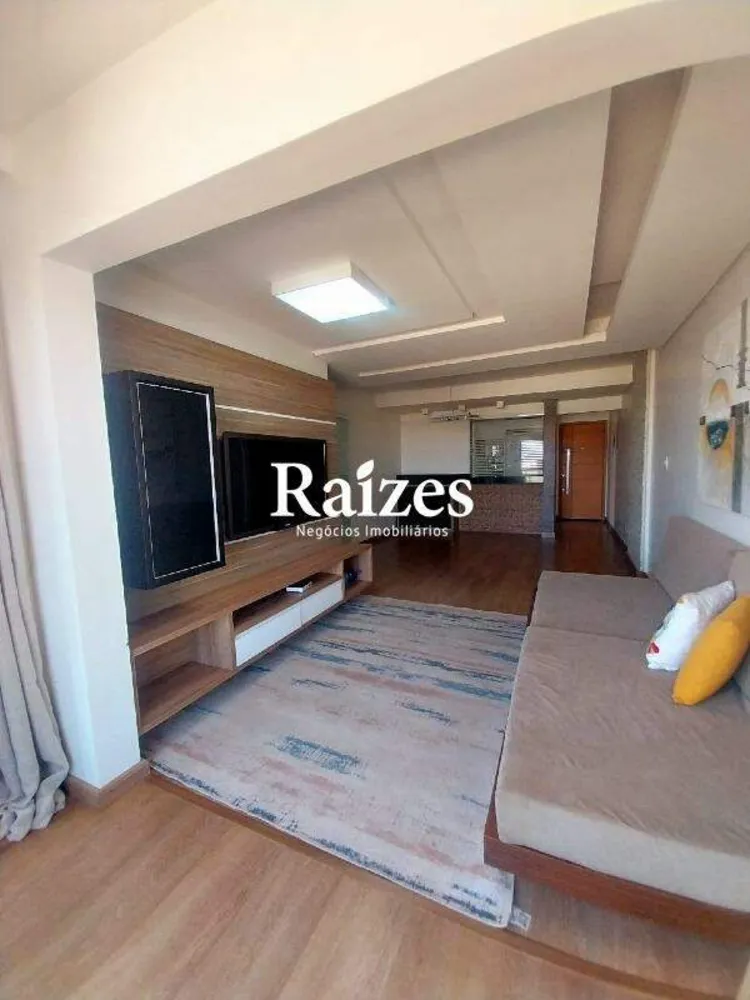 Apartamento, 3 quartos, 100 m² - Foto 1