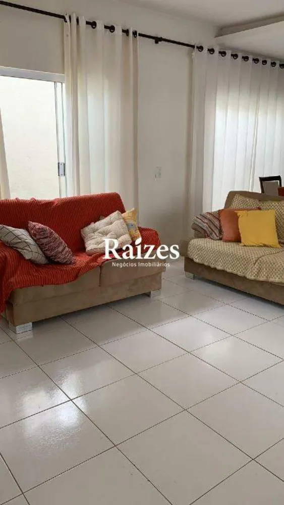 Casa, 3 quartos, 272 m² - Foto 2