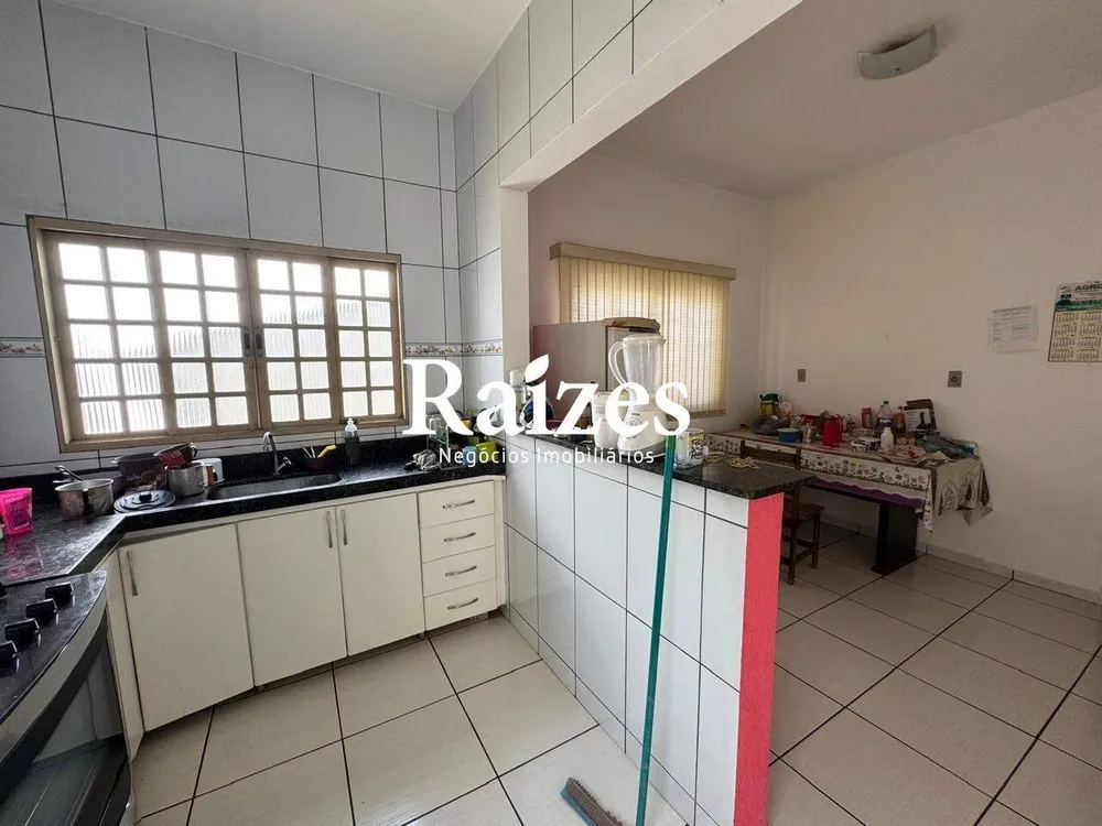 Casa, 3 quartos, 176 m² - Foto 2