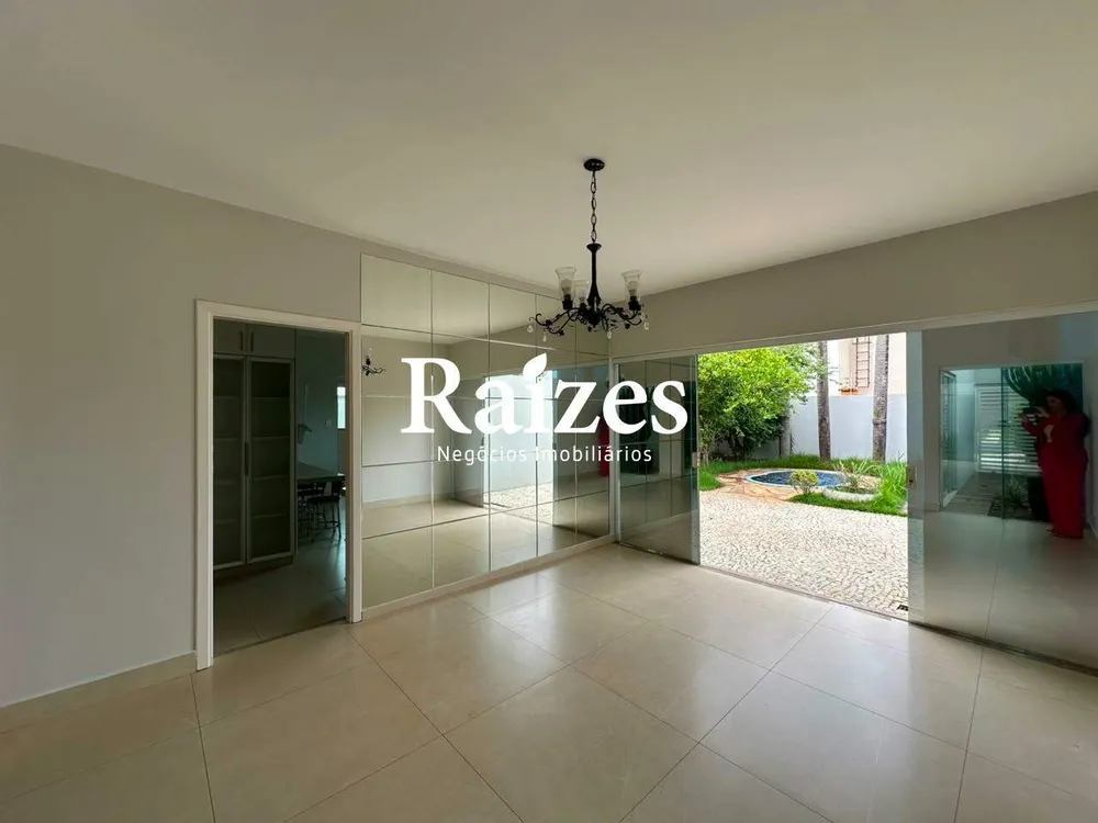Casa, 3 quartos, 250 m² - Foto 1