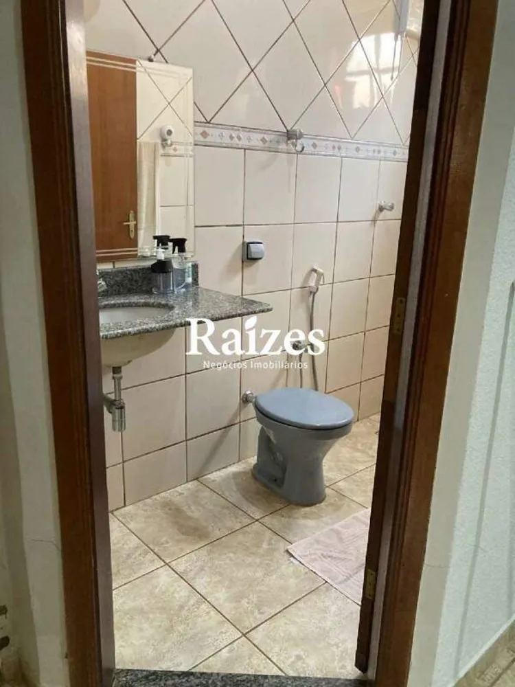 Casa, 3 quartos, 211 m² - Foto 4