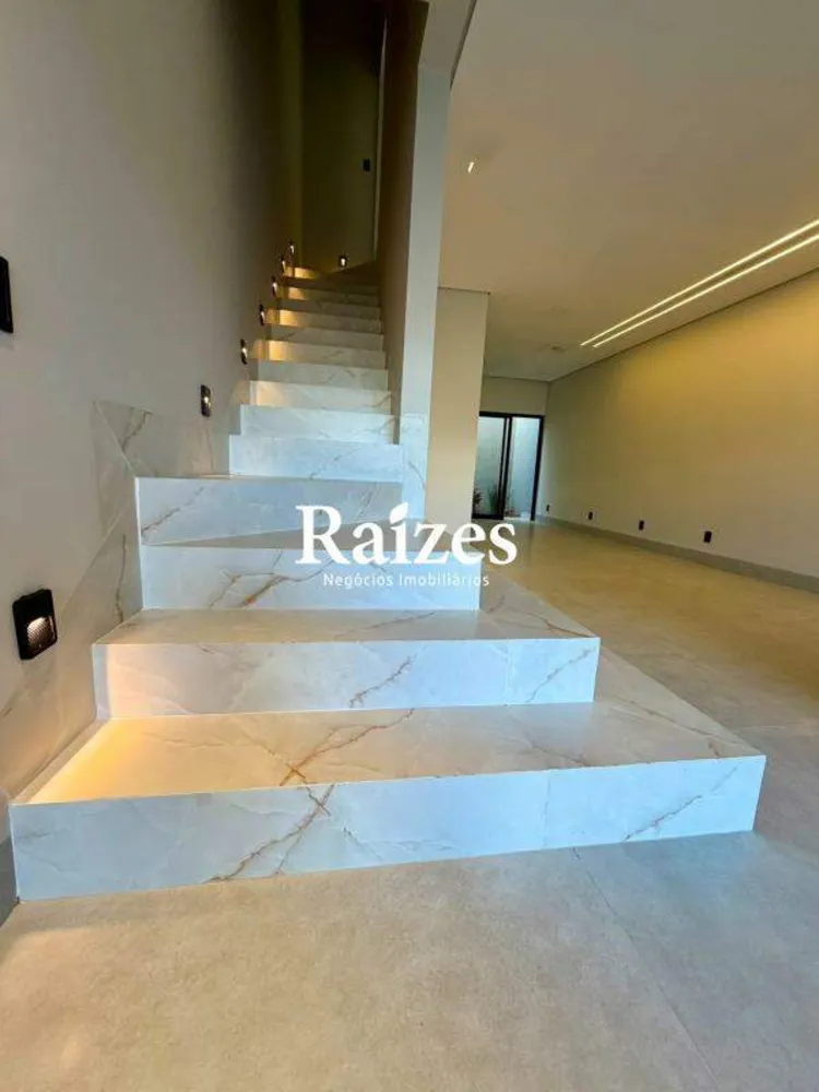 Casa, 3 quartos, 122 m² - Foto 1