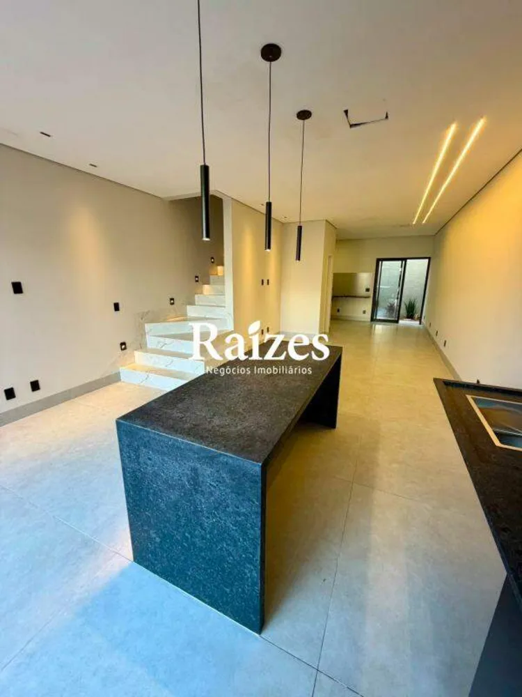 Casa, 3 quartos, 122 m² - Foto 2