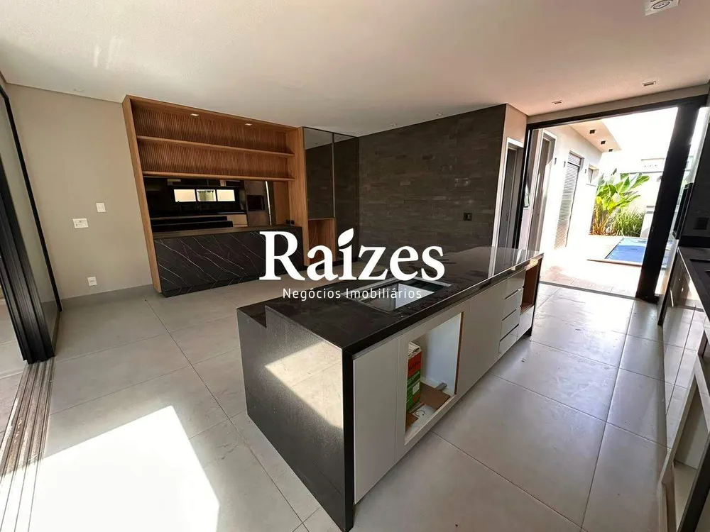 Casa, 4 quartos, 290 m² - Foto 1