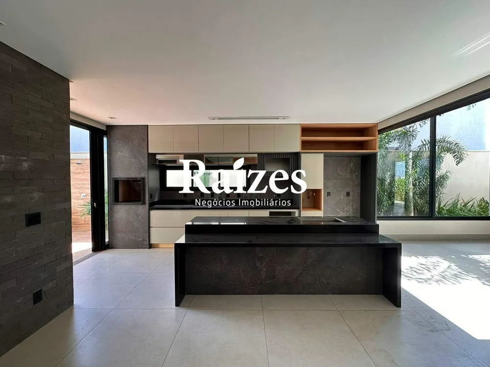 Casa, 4 quartos, 290 m² - Foto 2