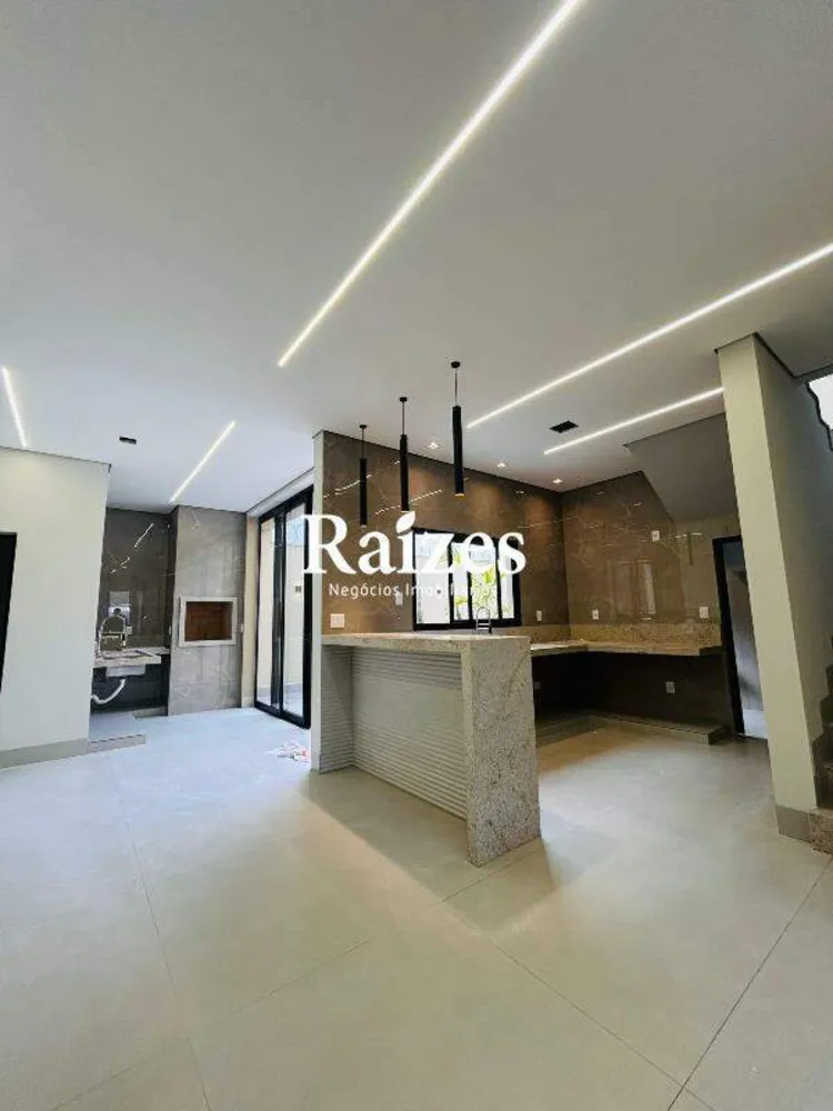 Casa, 3 quartos, 168 m² - Foto 1