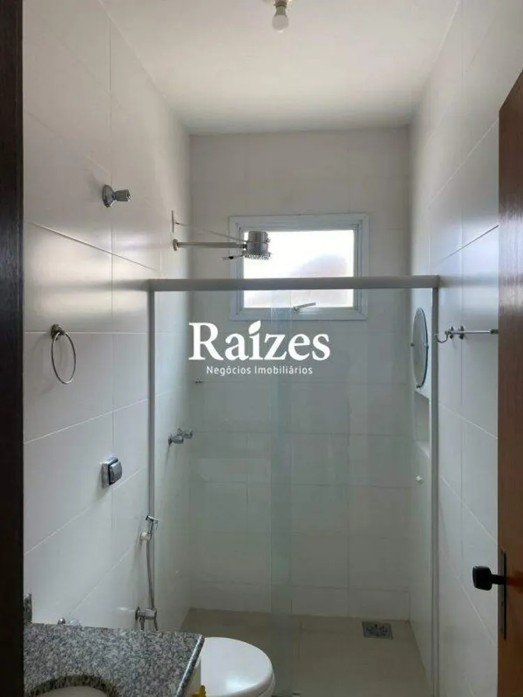 Casa, 5 quartos, 273 m² - Foto 2
