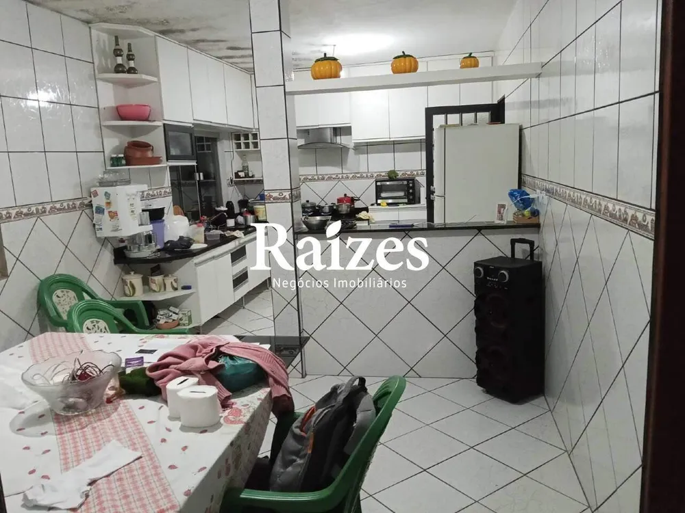 Casa, 4 quartos, 190 m² - Foto 1