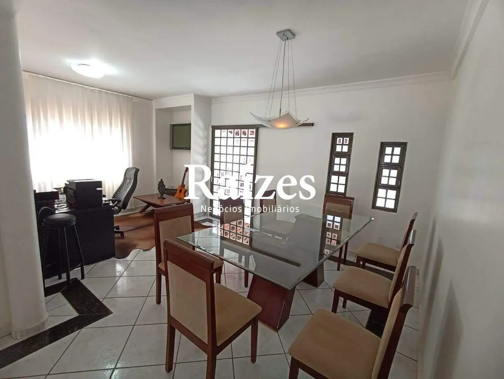 Casa, 3 quartos, 310 m² - Foto 2