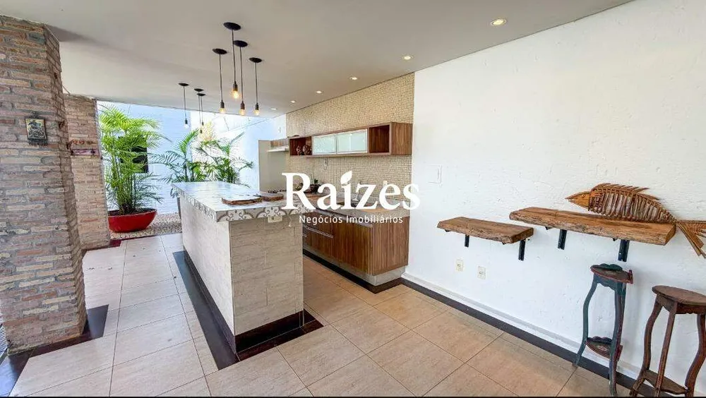 Casa, 3 quartos, 280 m² - Foto 1
