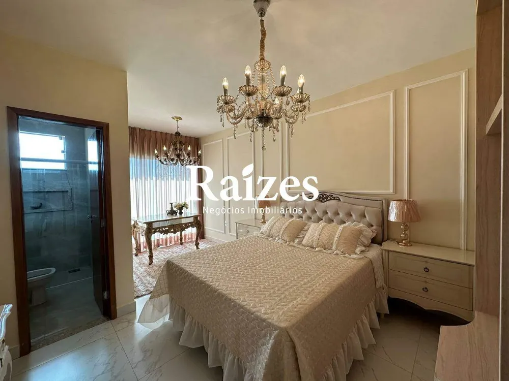 Casa, 5 quartos, 270 m² - Foto 2