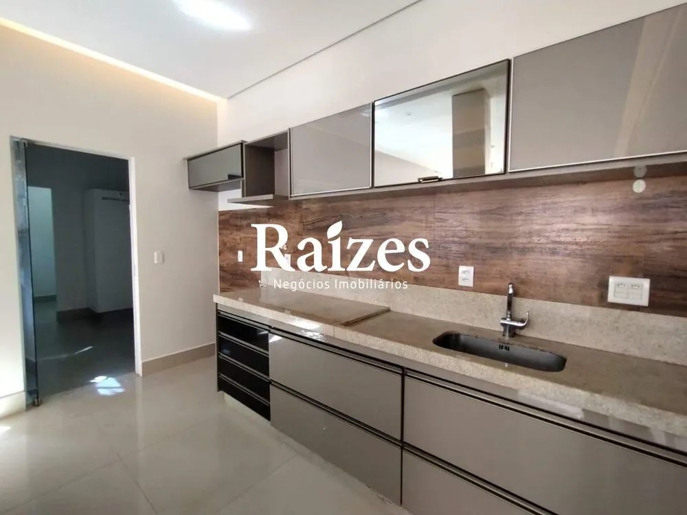 Casa, 3 quartos, 270 m² - Foto 2
