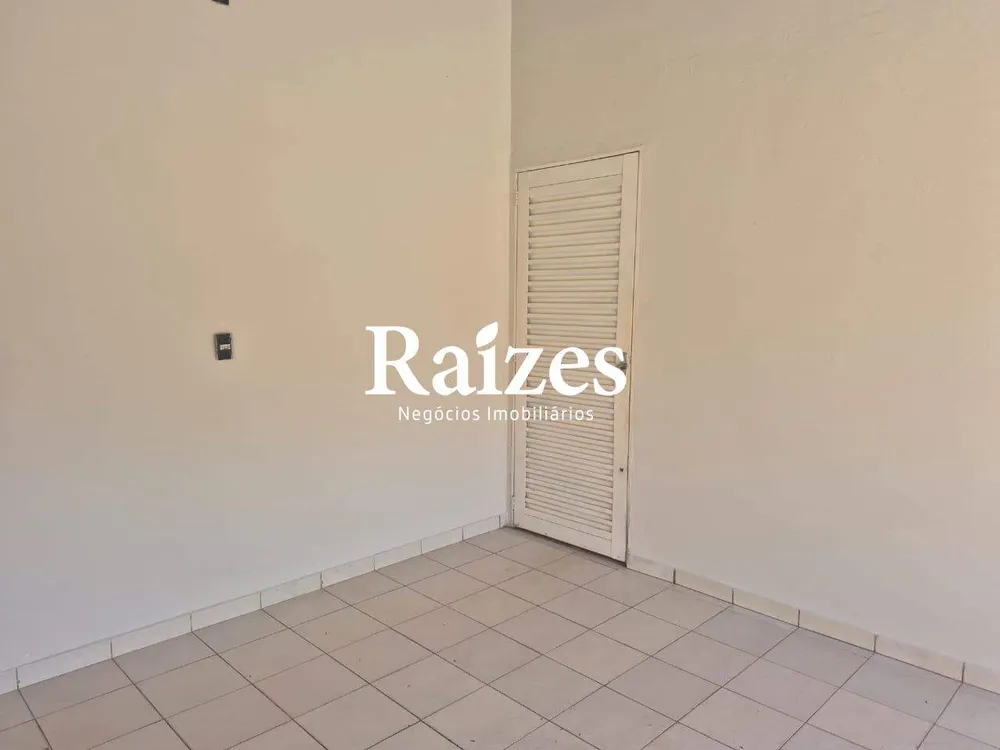 Casa, 4 quartos, 220 m² - Foto 2