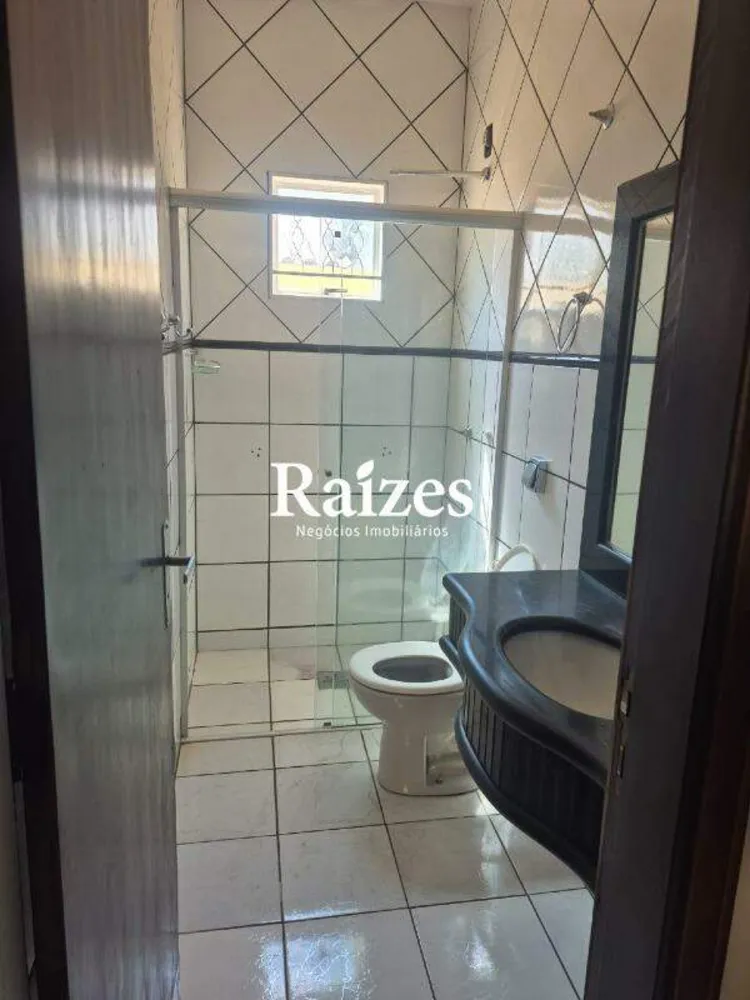 Casa, 4 quartos, 220 m² - Foto 3