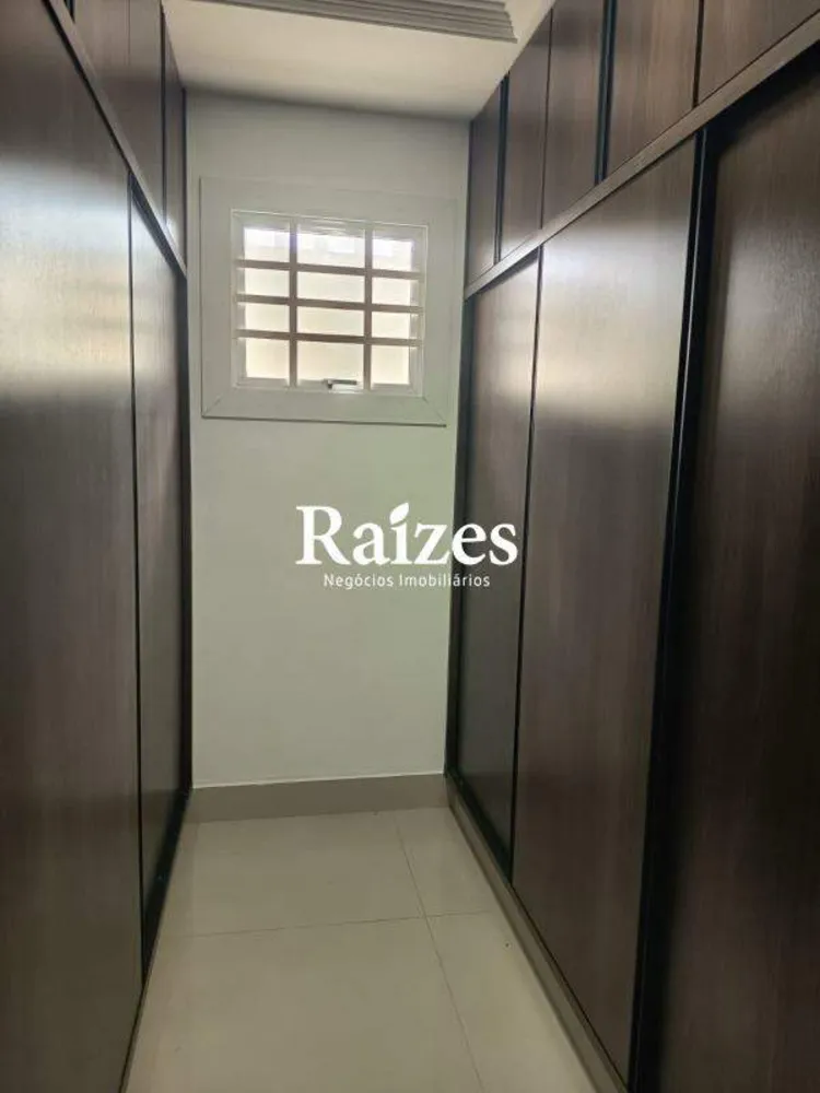 Casa, 3 quartos, 240 m² - Foto 4