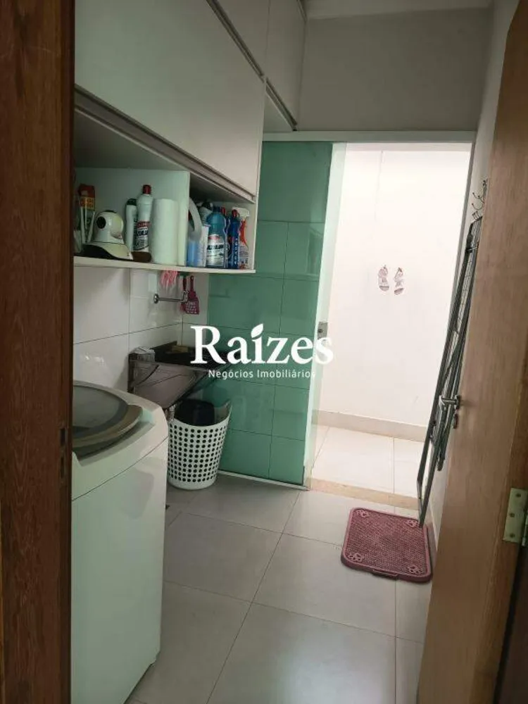 Casa, 3 quartos, 240 m² - Foto 2