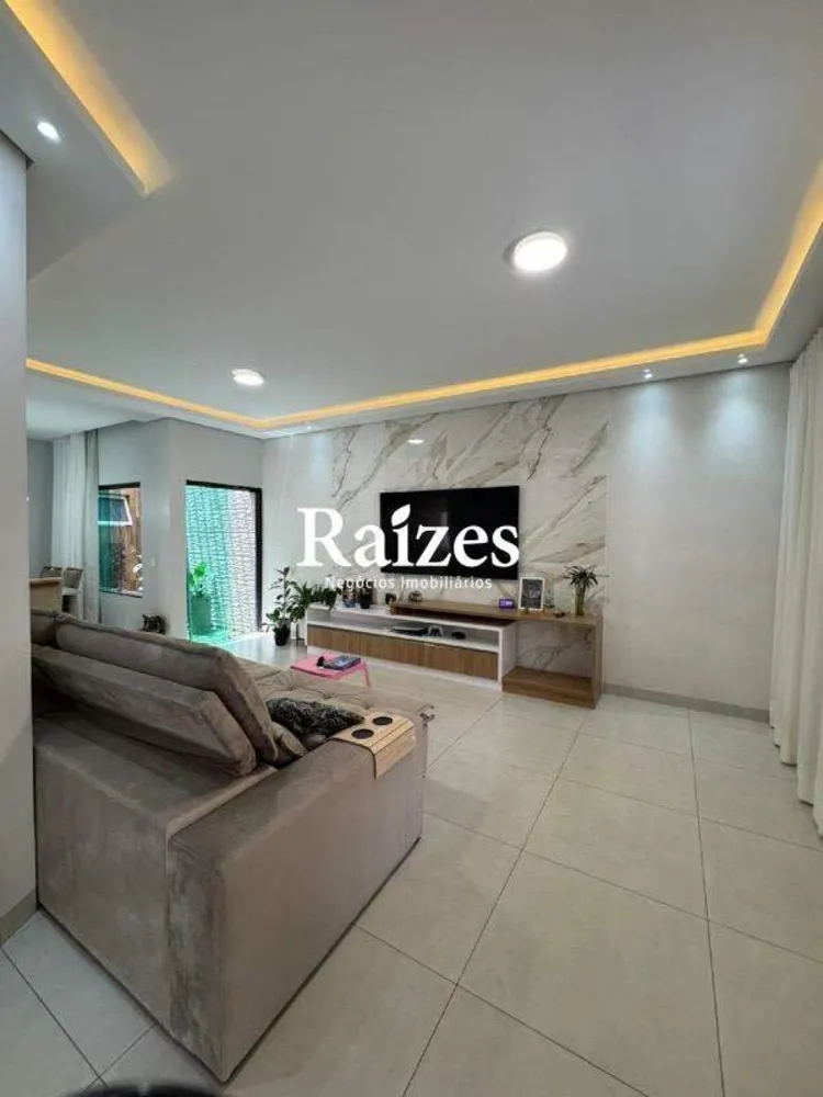 Casa, 3 quartos, 205 m² - Foto 1