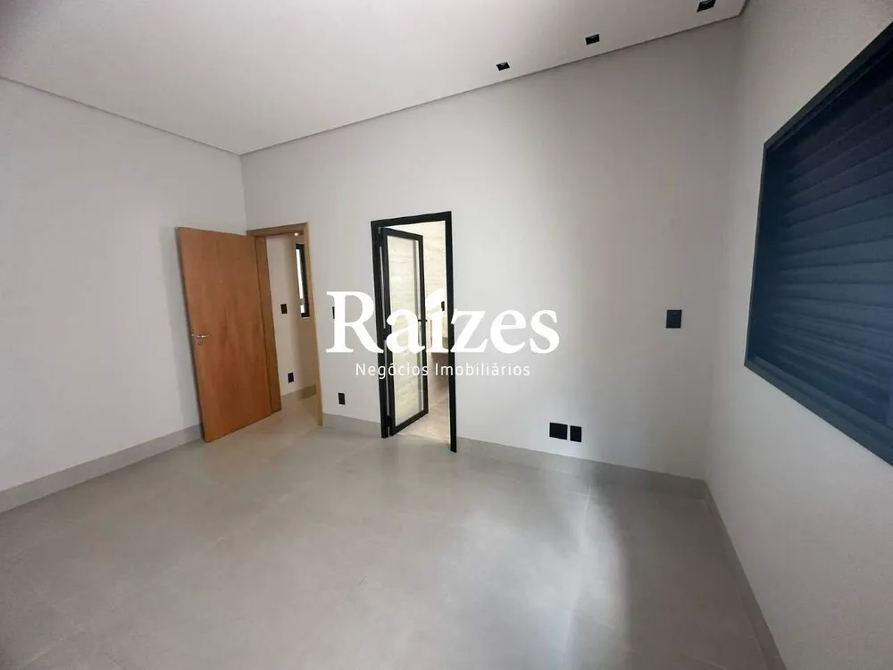 Casa, 3 quartos, 215 m² - Foto 4