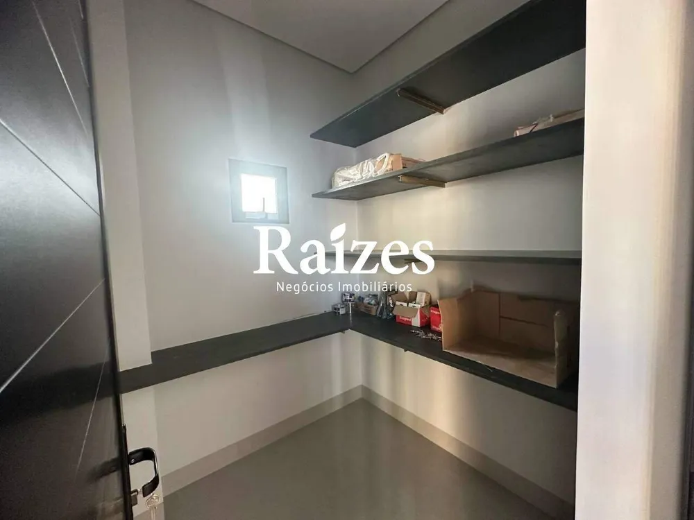Casa, 3 quartos, 215 m² - Foto 2