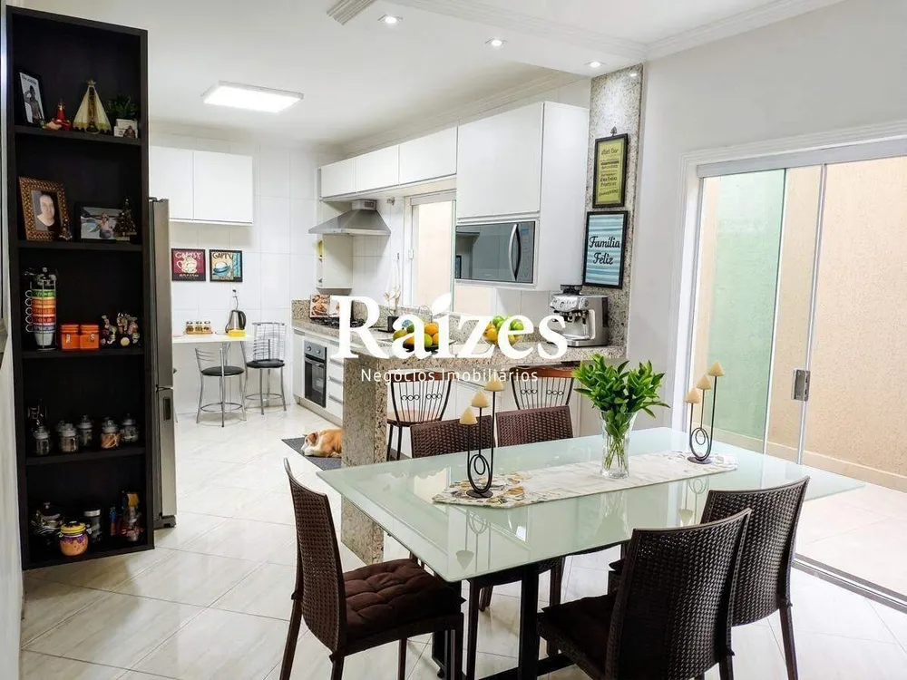 Casa, 3 quartos, 155 m² - Foto 1