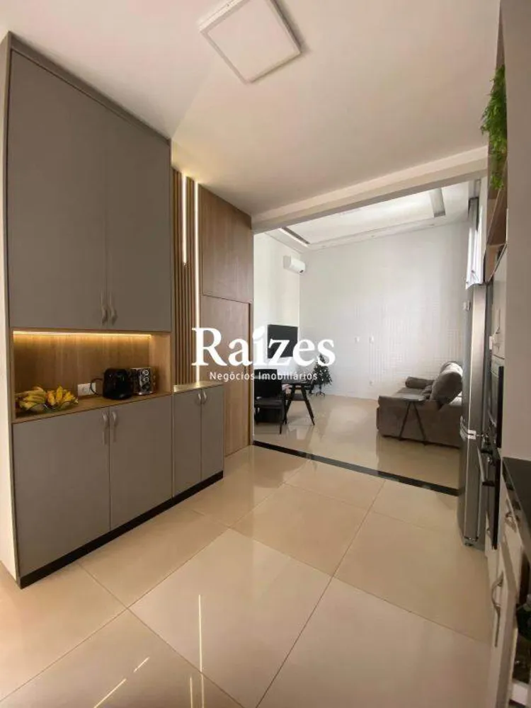 Casa, 4 quartos, 198 m² - Foto 1