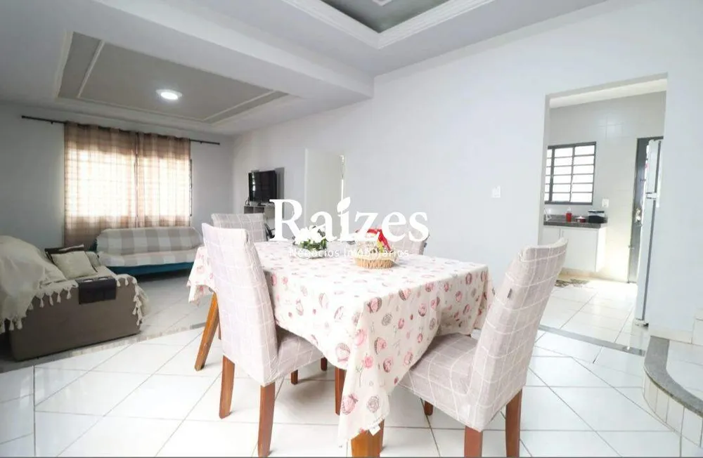 Casa, 3 quartos, 148 m² - Foto 2