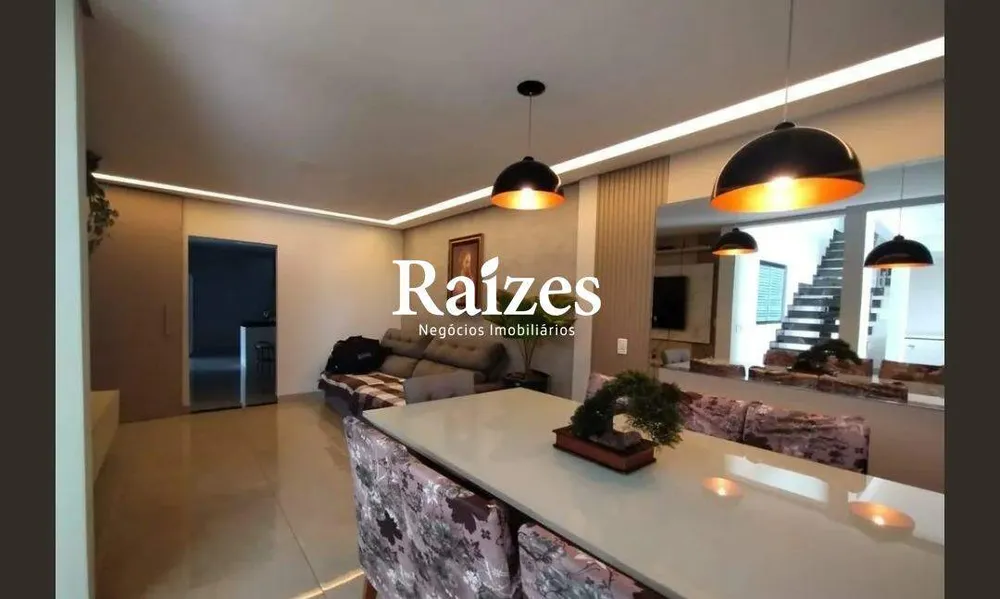 Casa, 4 quartos, 372 m² - Foto 1