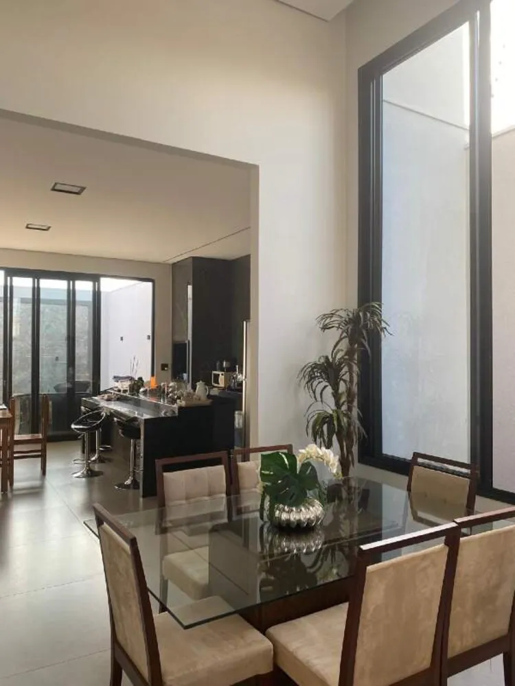Casa, 3 quartos, 172 m² - Foto 1