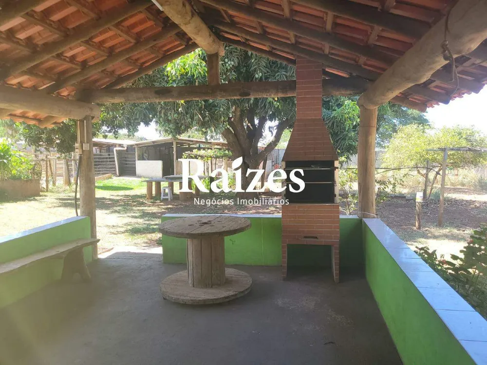 Sítio, 3 quartos, 5000 m² - Foto 1