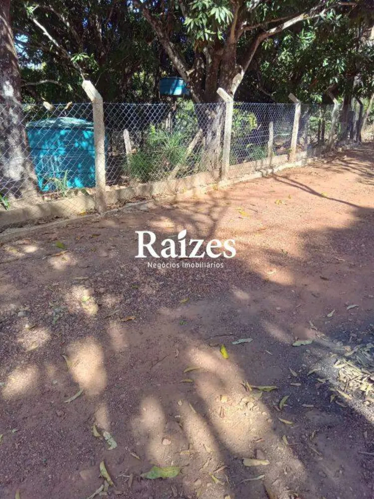 Chácara, 8 quartos, 1100 m² - Foto 1