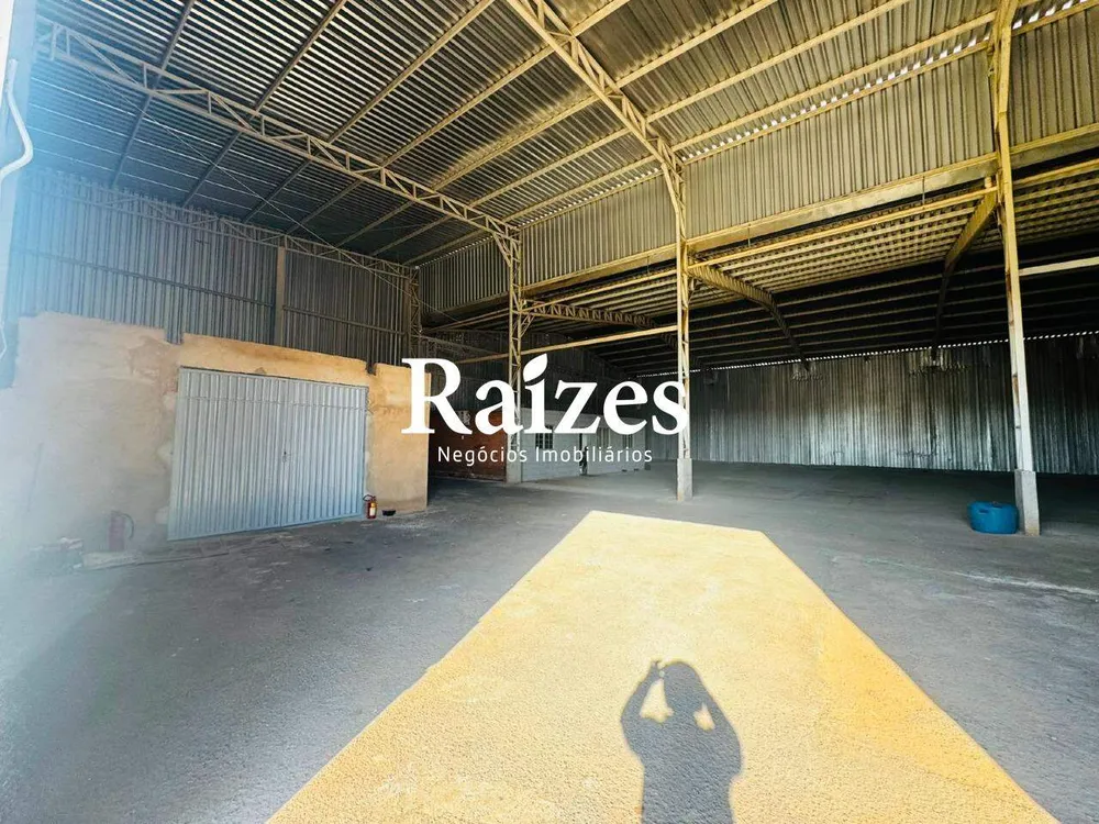 Depósito-Galpão, 1500 m² - Foto 1