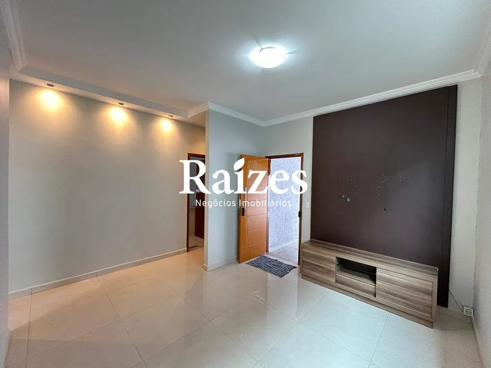 Casa, 4 quartos, 170 m² - Foto 1