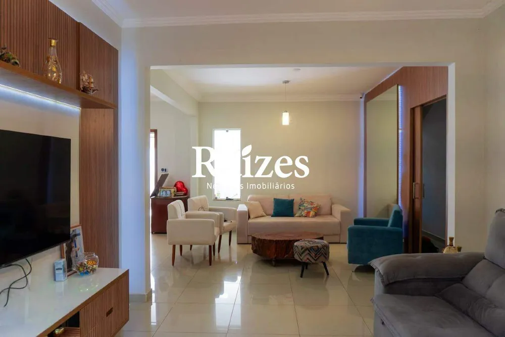 Casa, 3 quartos, 161 m² - Foto 1