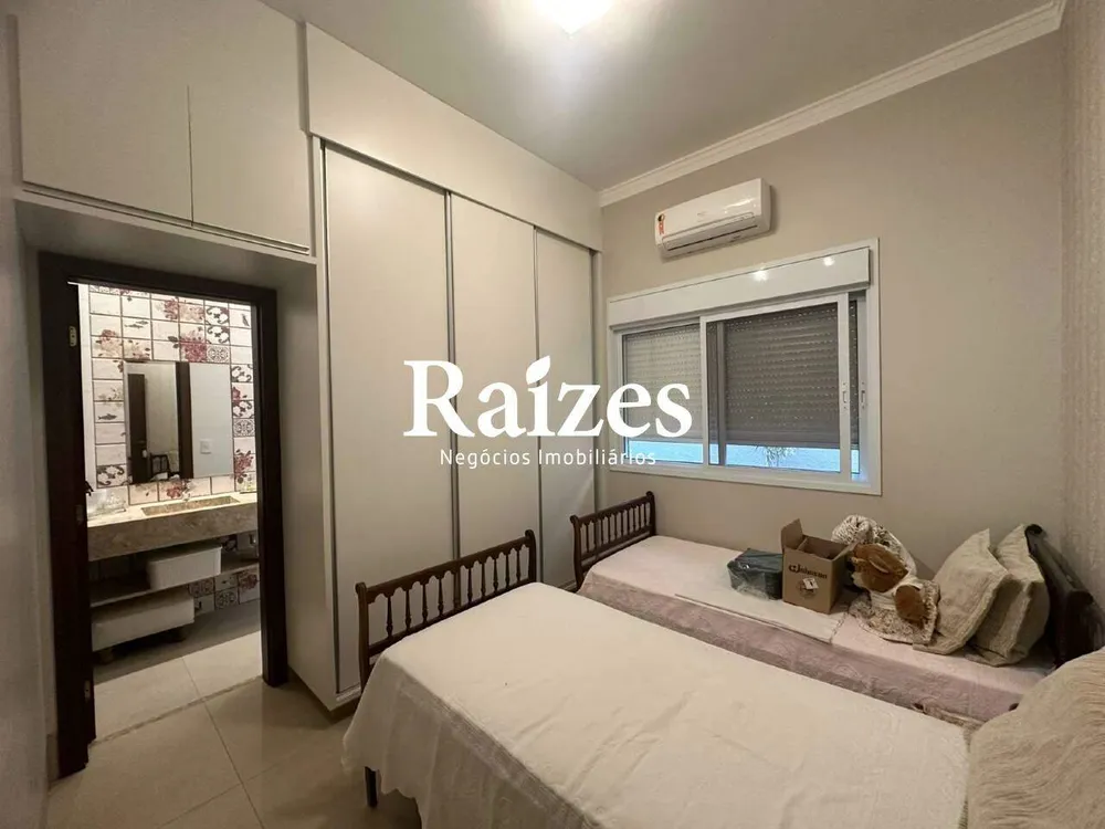Casa, 3 quartos, 302 m² - Foto 2