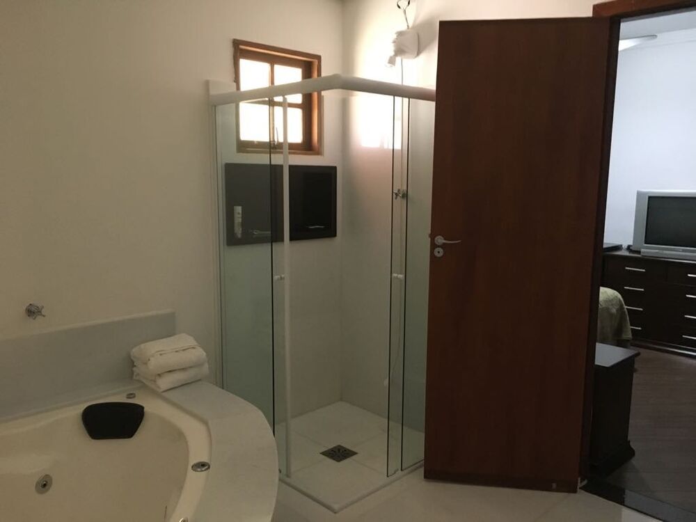 Chácara à venda com 6 quartos, 2190m² - Foto 29